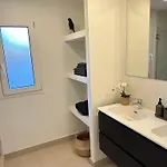 Alejandra - Gerenoveerd Direct Aan Zee * Estepona