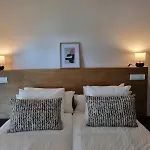 Alejandra - Gerenoveerd Direct Aan Zee Apartment *