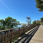 Alejandra - Gerenoveerd Direct Aan Zee * Estepona