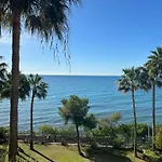Alejandra - Gerenoveerd Direct Aan Zee Apartment Estepona