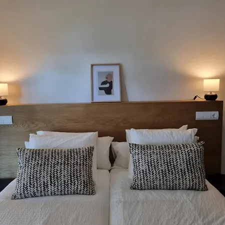 Alejandra - Gerenoveerd Direct Aan Zee Apartment *