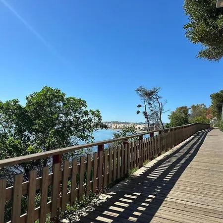 Alejandra - Gerenoveerd Direct Aan Zee * Estepona