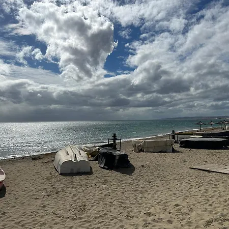 Alejandra - Gerenoveerd Direct Aan Zee Apartment Estepona