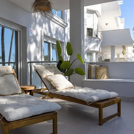 Alejandra - Gerenoveerd Direct Aan Zee *