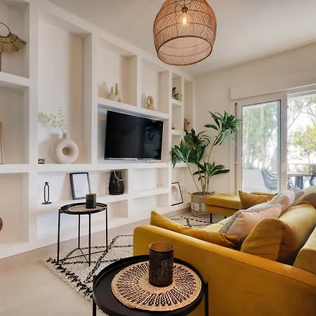 Alejandra - Gerenoveerd Direct Aan Zee Apartment Estepona