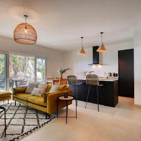 Apartment Alejandra - Gerenoveerd Direct Aan Zee