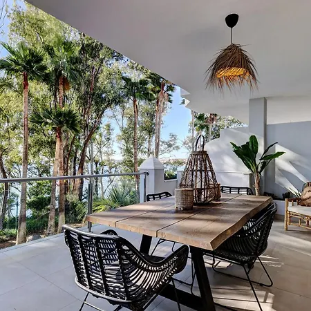 Alejandra - Gerenoveerd Direct Aan Zee Apartment *