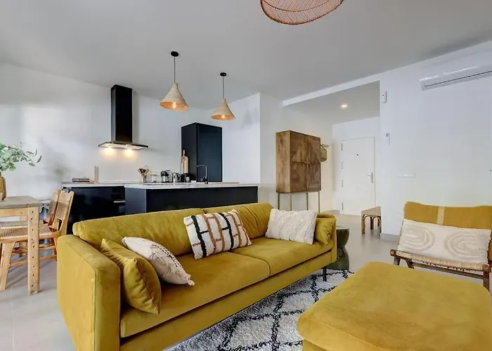 Alejandra - Gerenoveerd Direct Aan Zee *