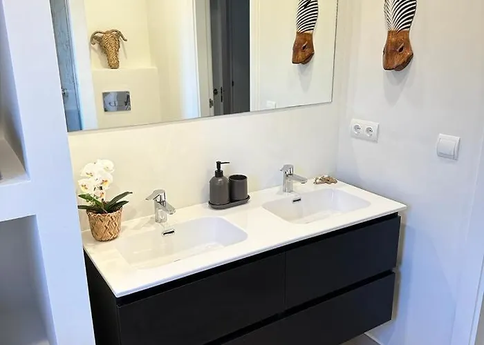 Apartment Alejandra - Gerenoveerd Direct Aan Zee