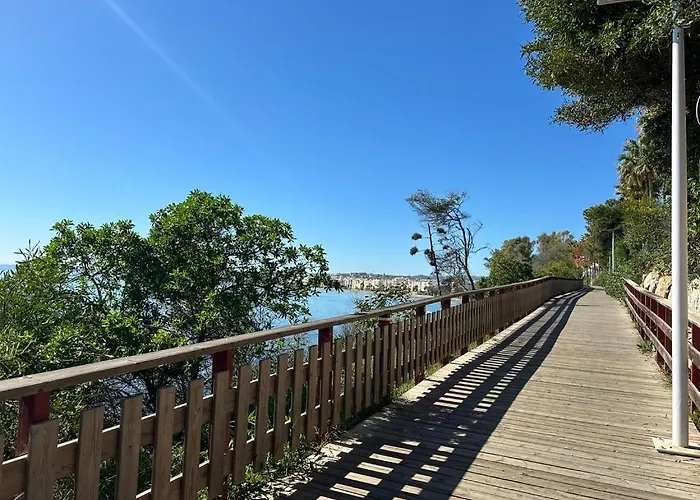 Alejandra - Gerenoveerd Direct Aan Zee * Estepona