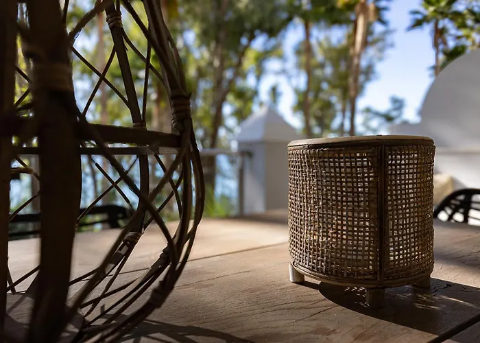 Alejandra - Gerenoveerd Direct Aan Zee Estepona