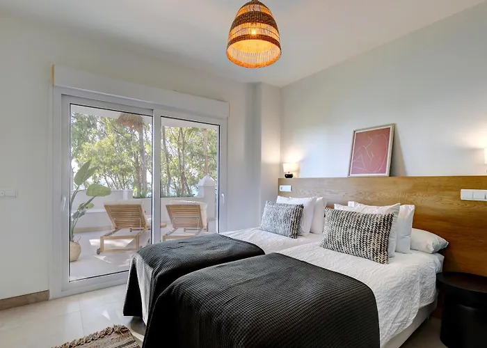 Alejandra - Gerenoveerd Direct Aan Zee