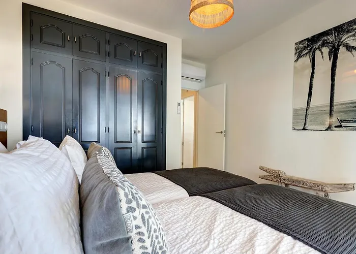 Apartment Alejandra - Gerenoveerd Direct Aan Zee *