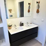 Apartment Alejandra - Gerenoveerd Direct Aan Zee