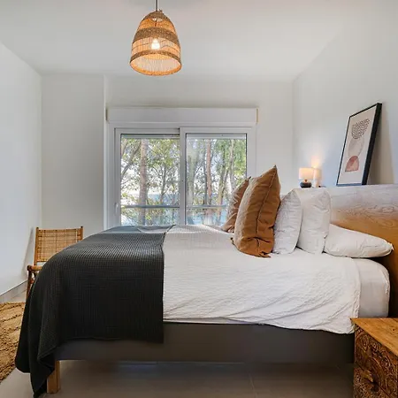 Alejandra - Gerenoveerd Direct Aan Zee *